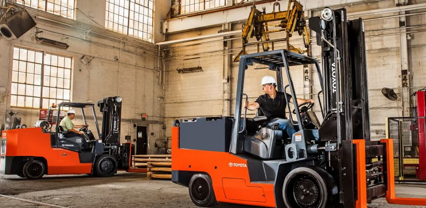 La renta de montacargas Toyota frente a cambios en la producción industrial